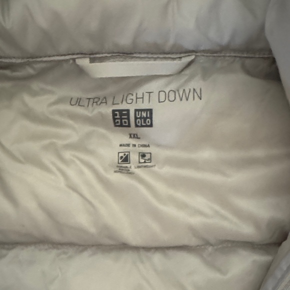UNIQLO women’s light down jacket - Picture 2 of 5